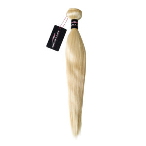 Tissage blond platine cheveux naturels